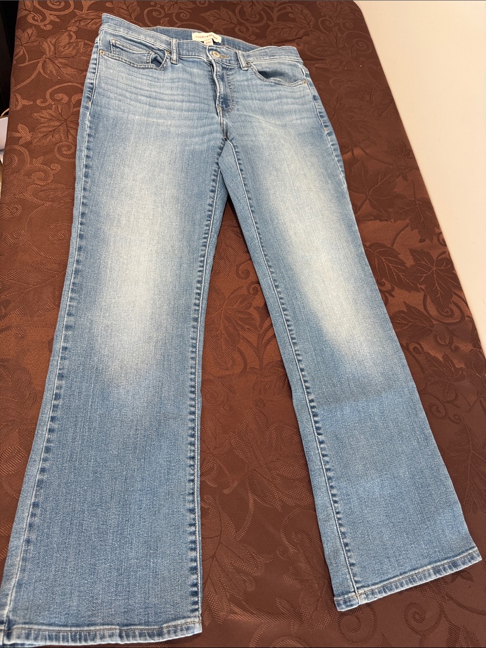 EUC ☘️Lucky Brand Bootcut Jeans. Ladies 10